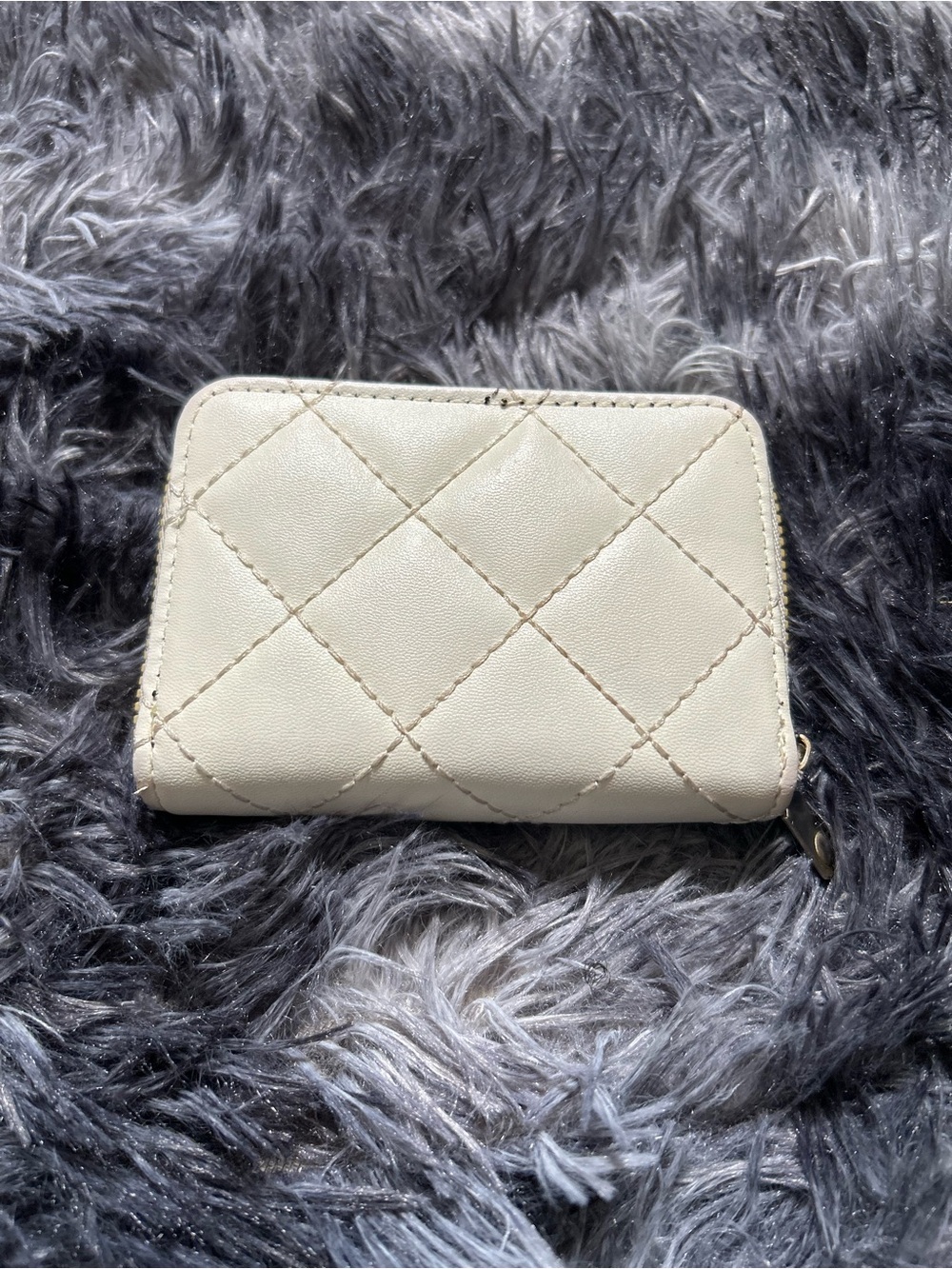 Quilted Zip Card Holder Wallet - White
